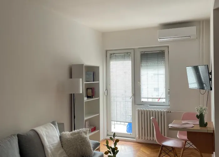 Apartman Lola
