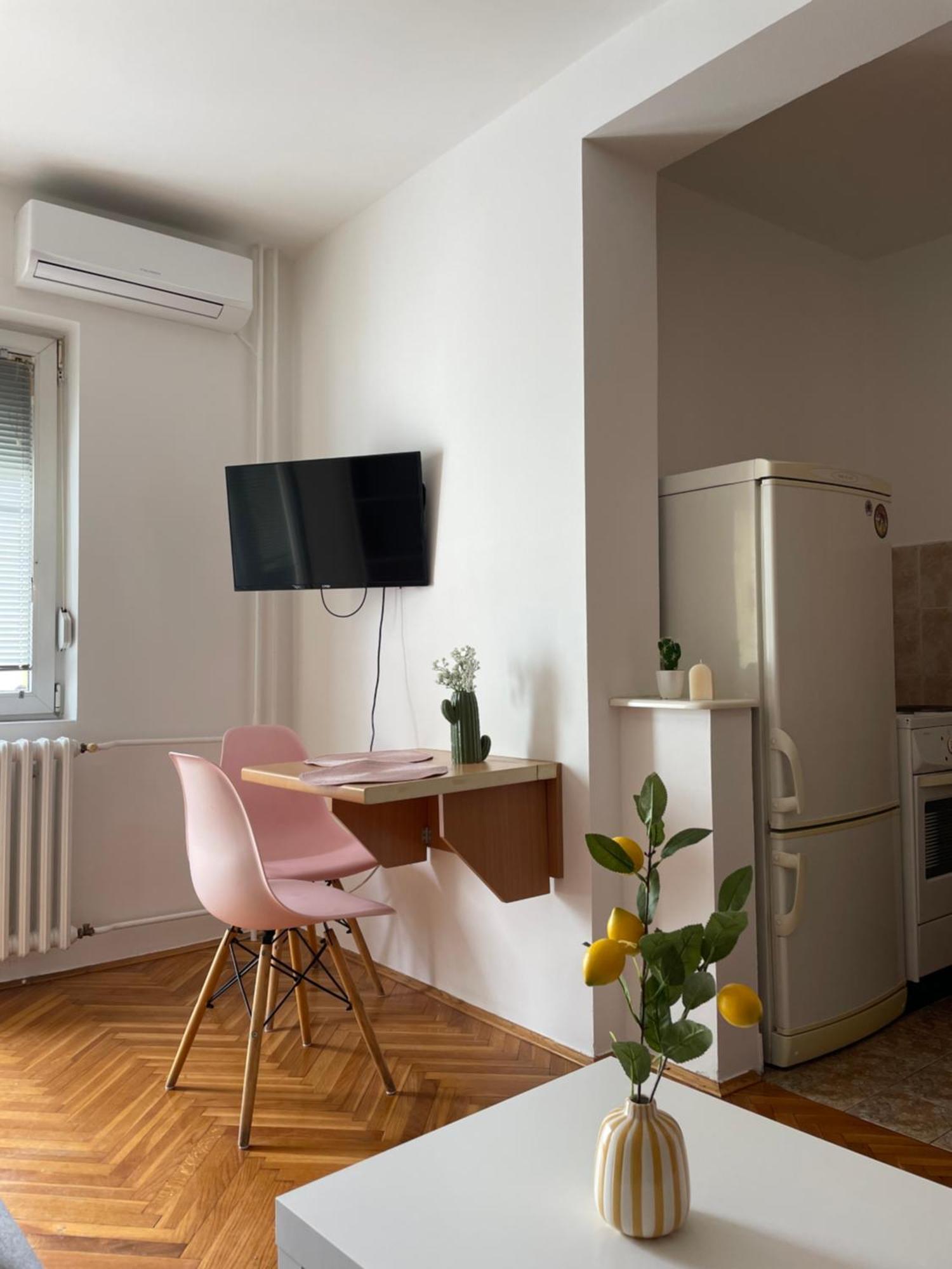 Apartment Lola *