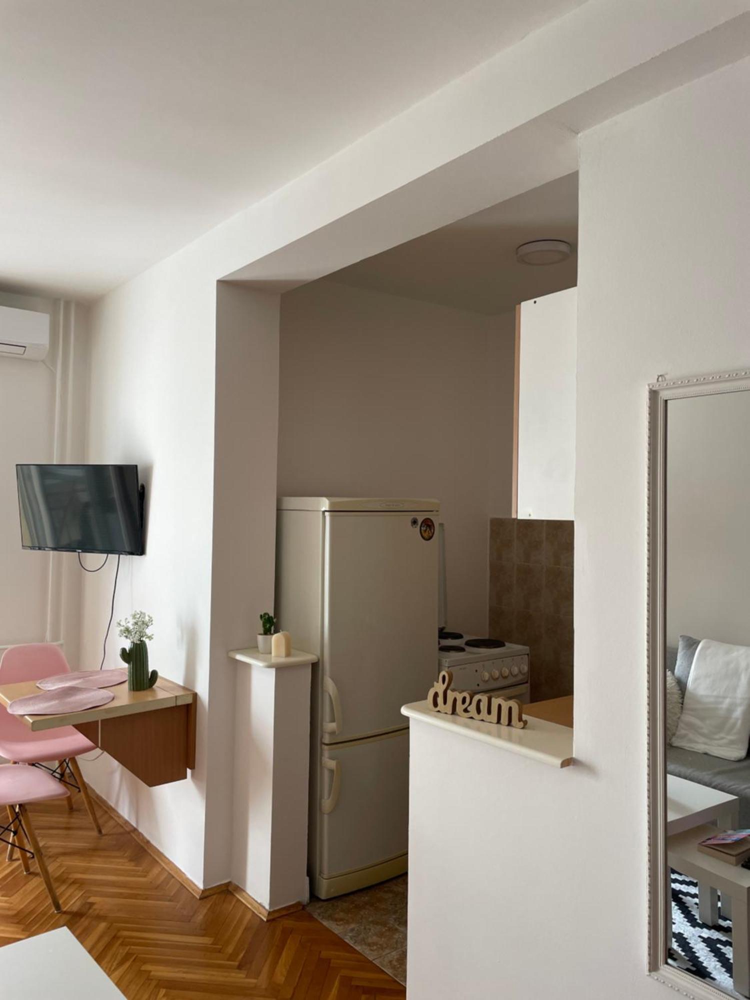 Lola Apartment Novi Sad